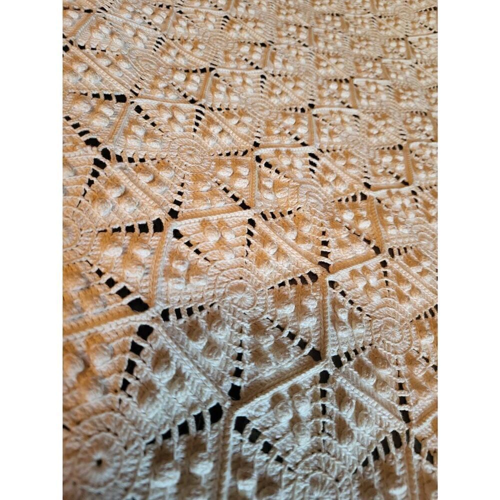 Antique Crochet Bedspread Handmade Cotton Popcorn Pinwheel Fringe Natural